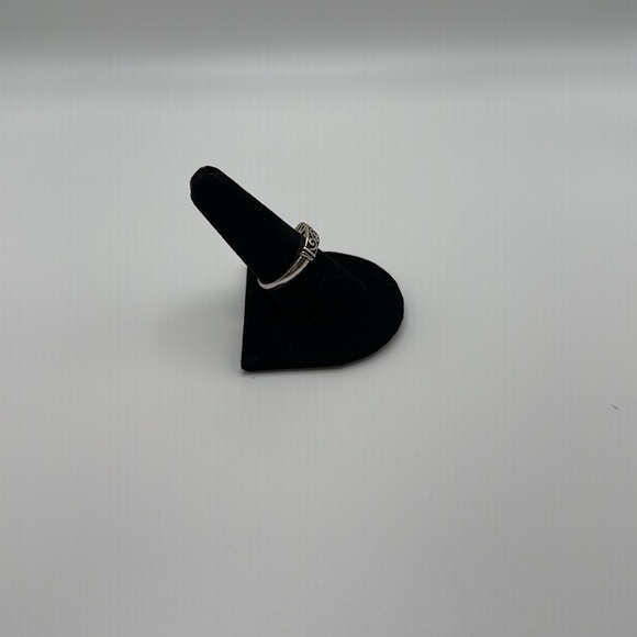 925 Sterling Silver Vintage Swirl Ring Size 8 - Picture 3 of 4